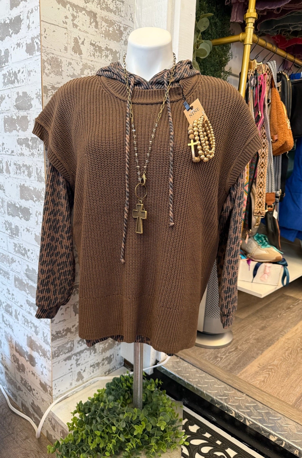 Zenana brown or black short sleeve sweater top