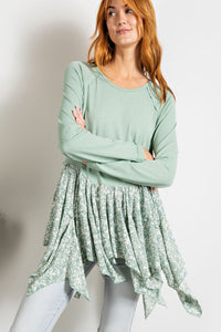 Easel sage green floral tiered top